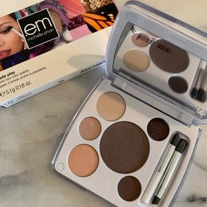 em Michelle Phan Neutral Eyeshadow Palette